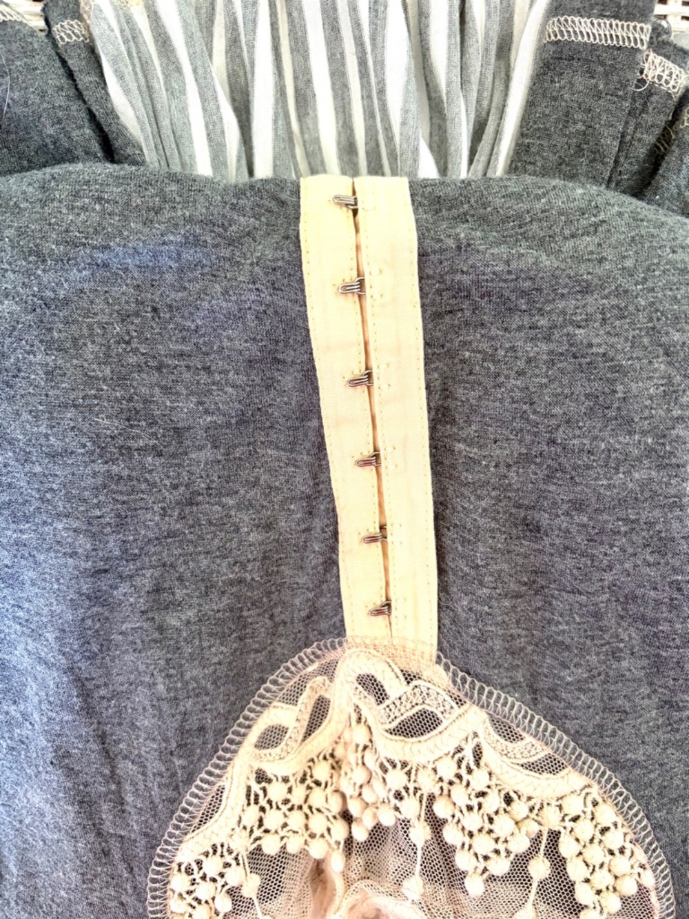 Anthropologie Scrapbook Originals Gray Mixed Media Tunic Top Lace Ruffles Stripe - Picture 4 of 16